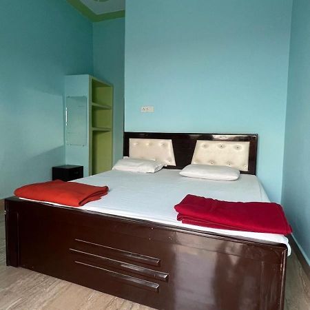 Hotel Vijay Palace Ayodhya Екстер'єр фото